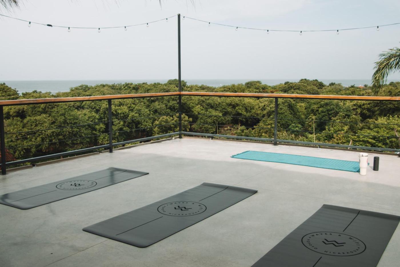 Waves & Wifi - Coworking & Coliving Space In Popoyo Salinas Eksteriør bilde